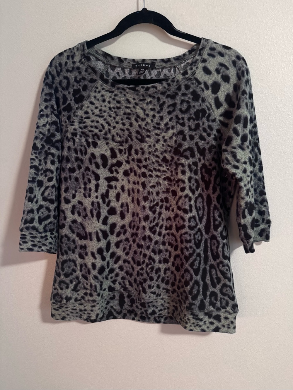 Tribal Women's Gray Leopard-Print Pullover